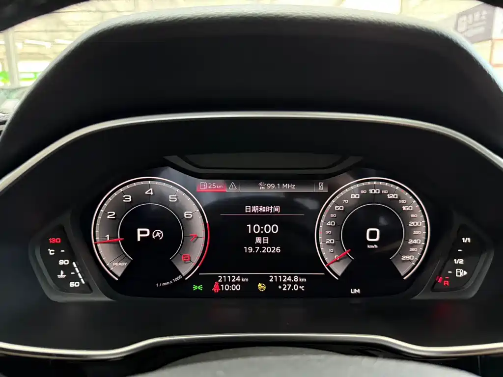 Audi Q3 Sportback 2023 — фото 10