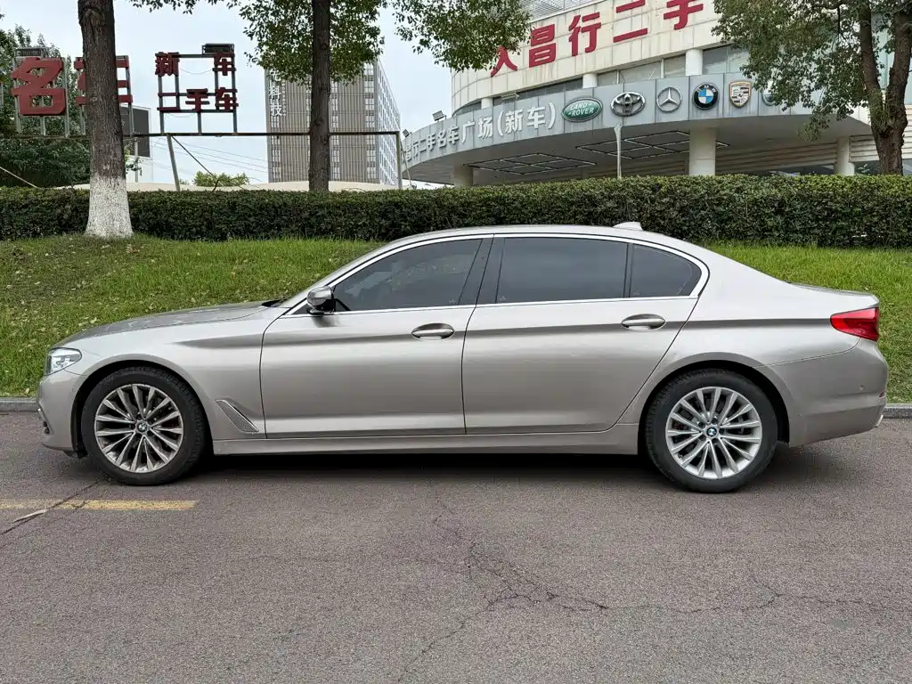BMW 5 Series 2020