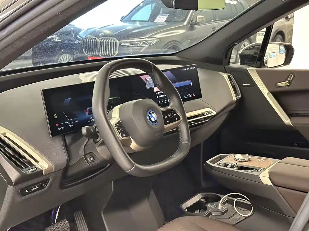 BMW iX 2024