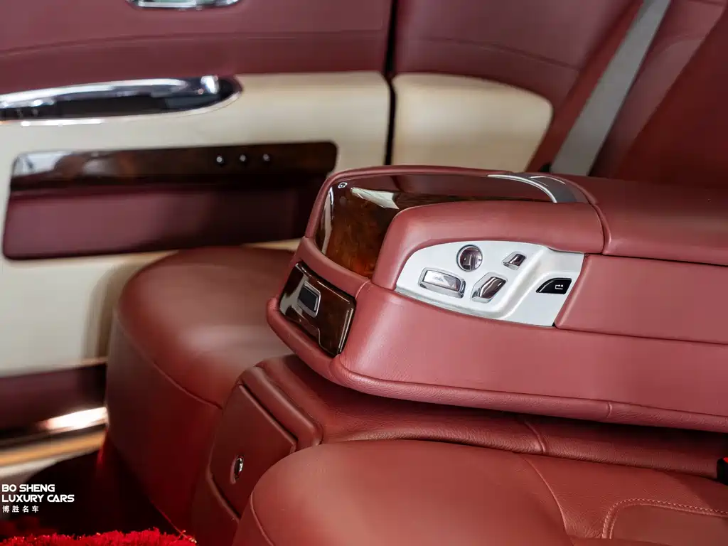Rolls-Royce Ghost 2013 — фото 20