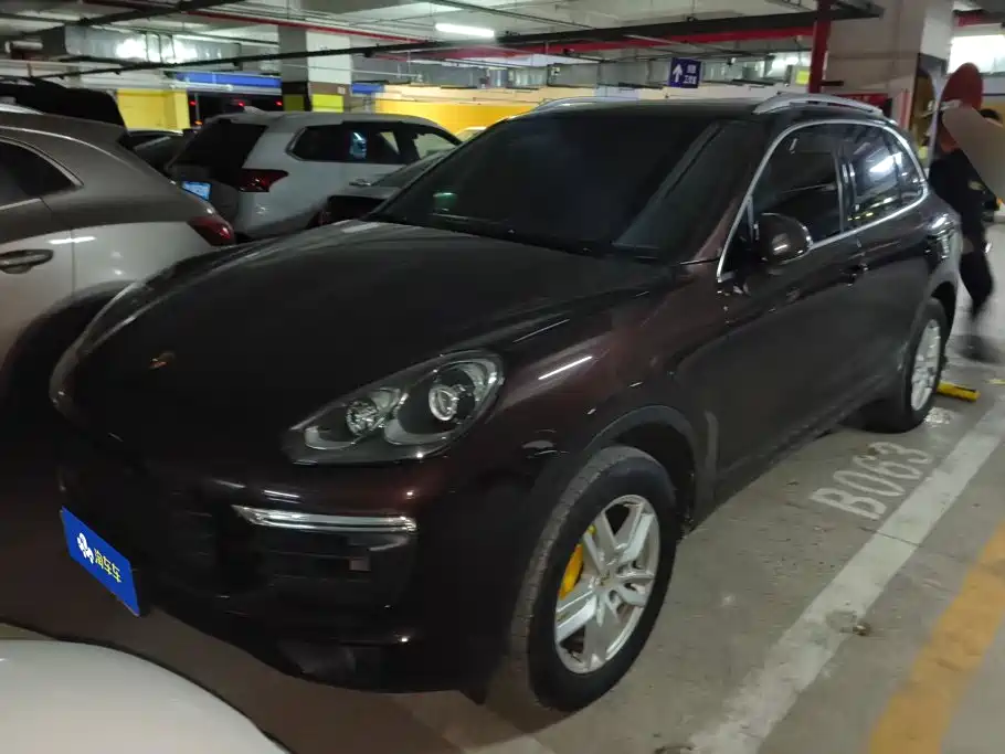 Porsche Cayenne 2017 — фото 1