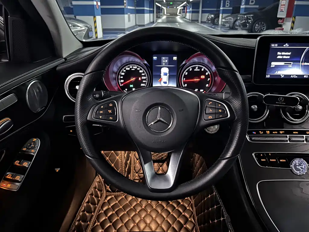 Mercedes-Benz C-Class 2018 — фото 10