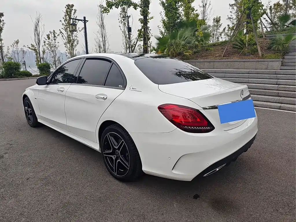Mercedes-Benz C-Class 2021