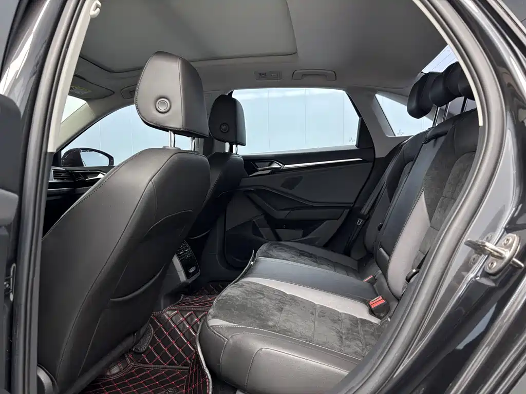 Volkswagen Sagitar 2022