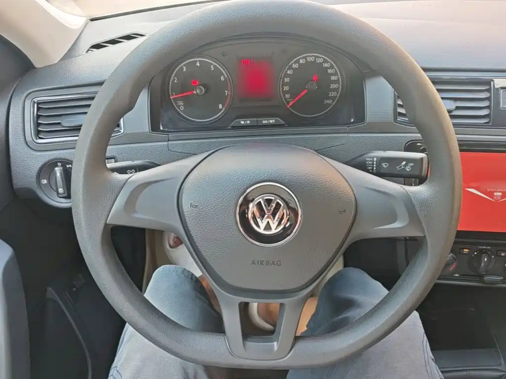 Volkswagen Santana 2018 — фото 11