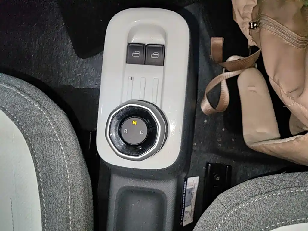 Geely Galaxy Panda 2025 — фото 14