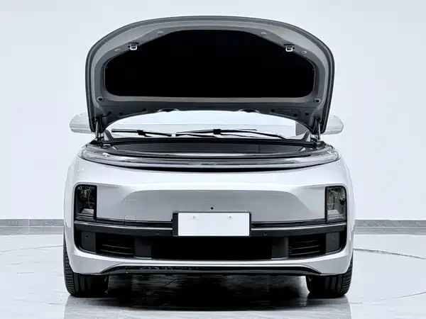 Li Auto L9 2025