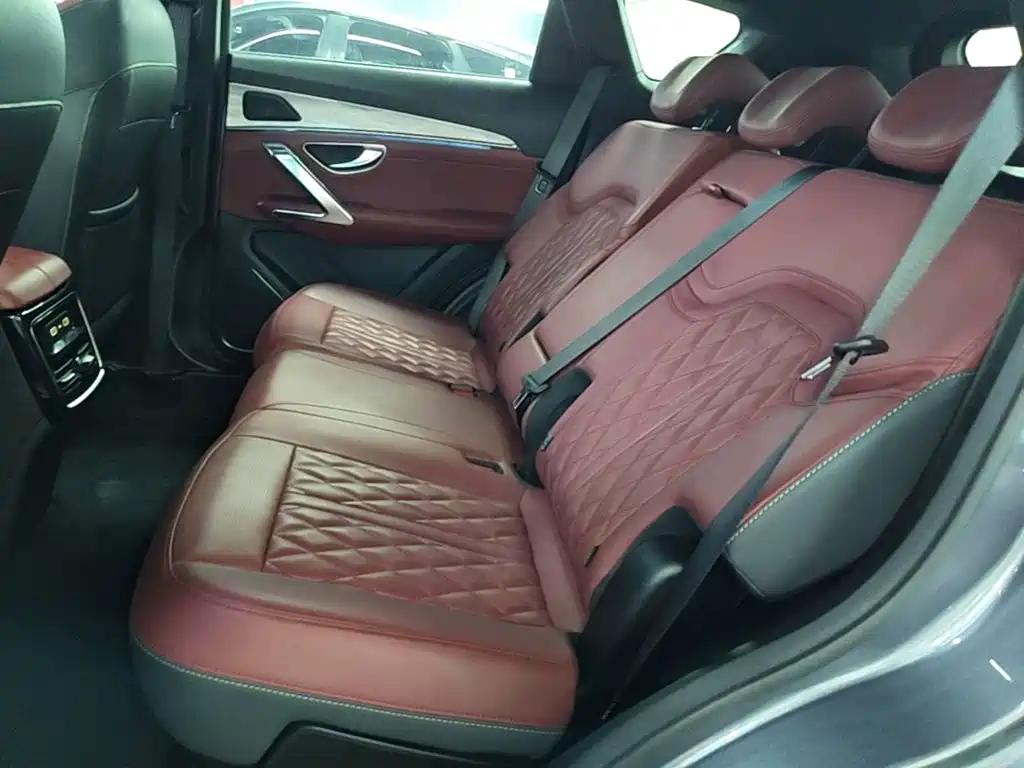 Jetour Jietu X70 PLUS 2023 — фото 17