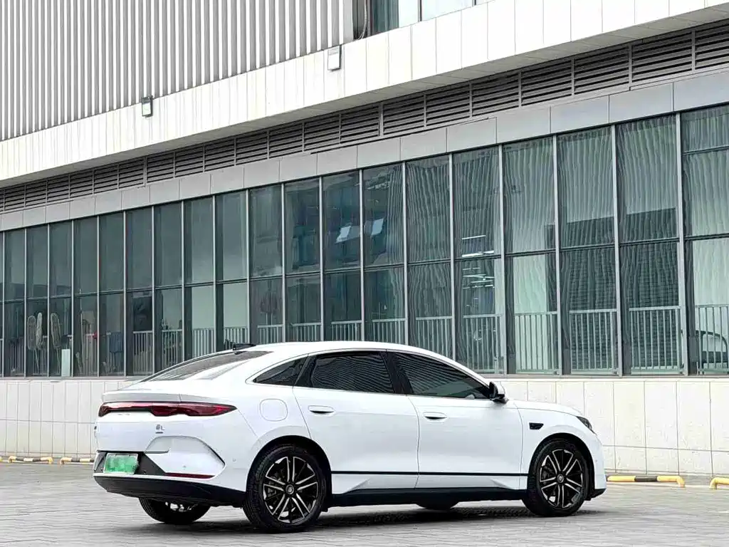 BYD Qin L 2025 — фото 9