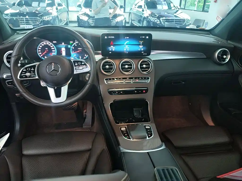 Mercedes-Benz GLC 2020 — фото 10