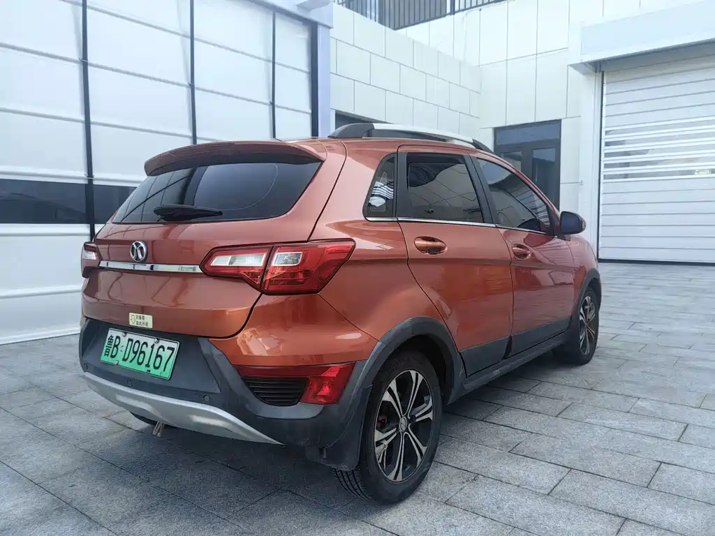 BAIC New Energy EX 2016 — фото 4