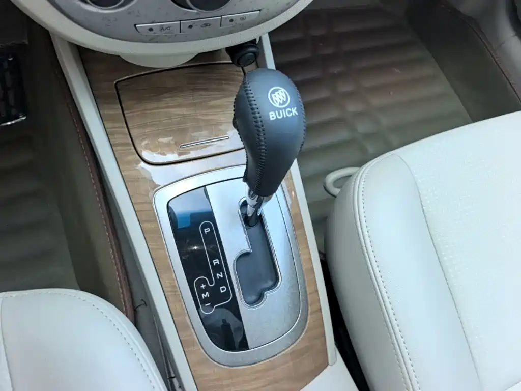 Buick Excelle 2016 — фото 14