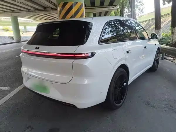 Li Auto L6 2024