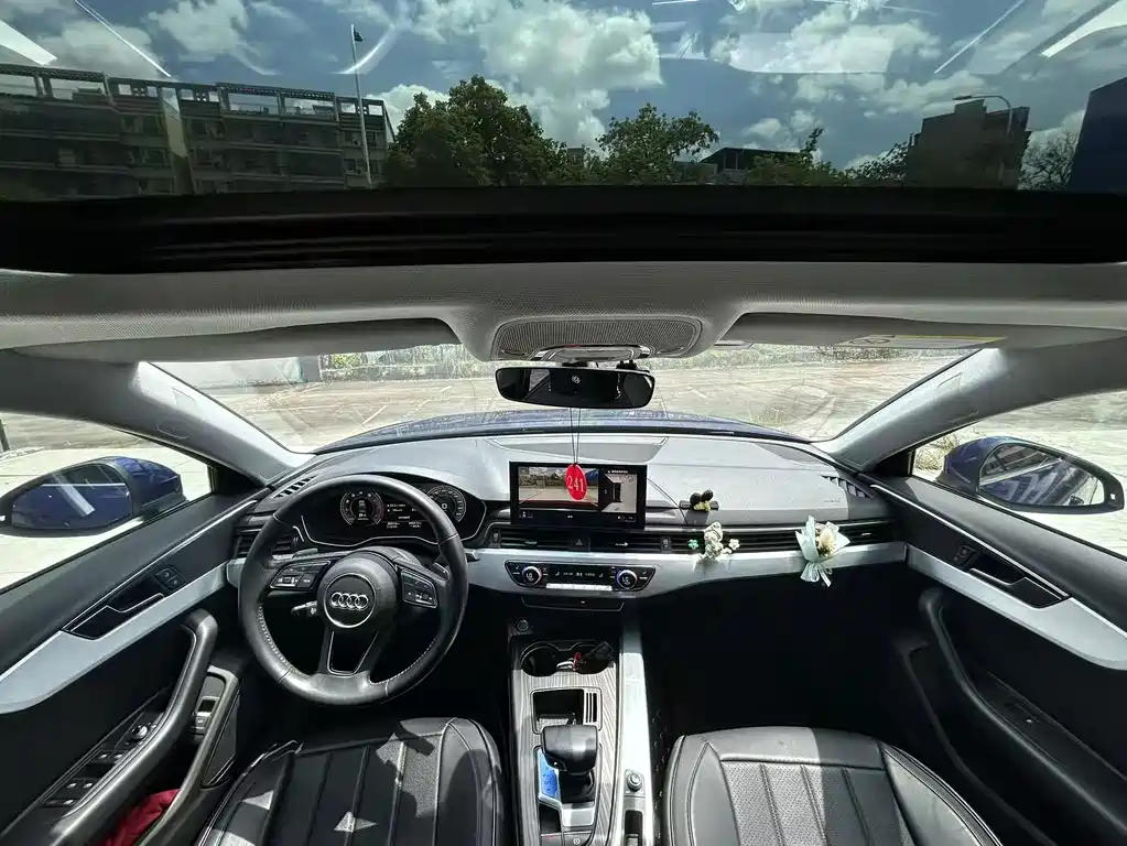 Audi A4L 2021