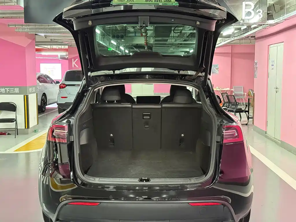 Tesla Model Y 2021 — фото 10