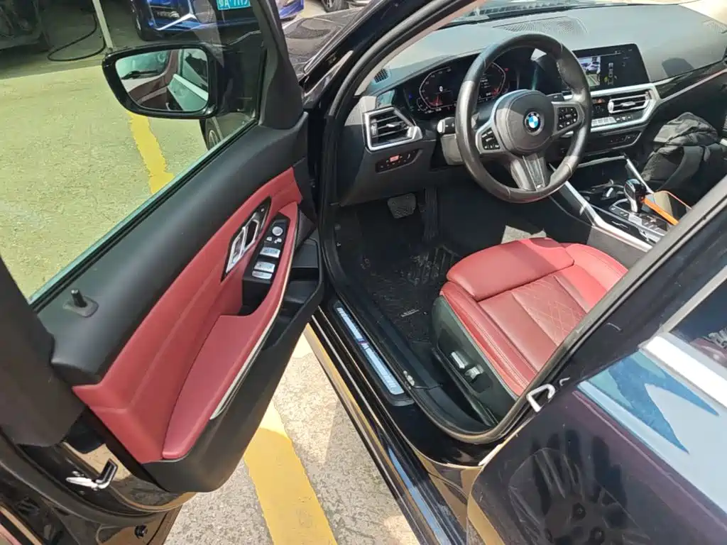 BMW 3 Series 2022 — фото 16