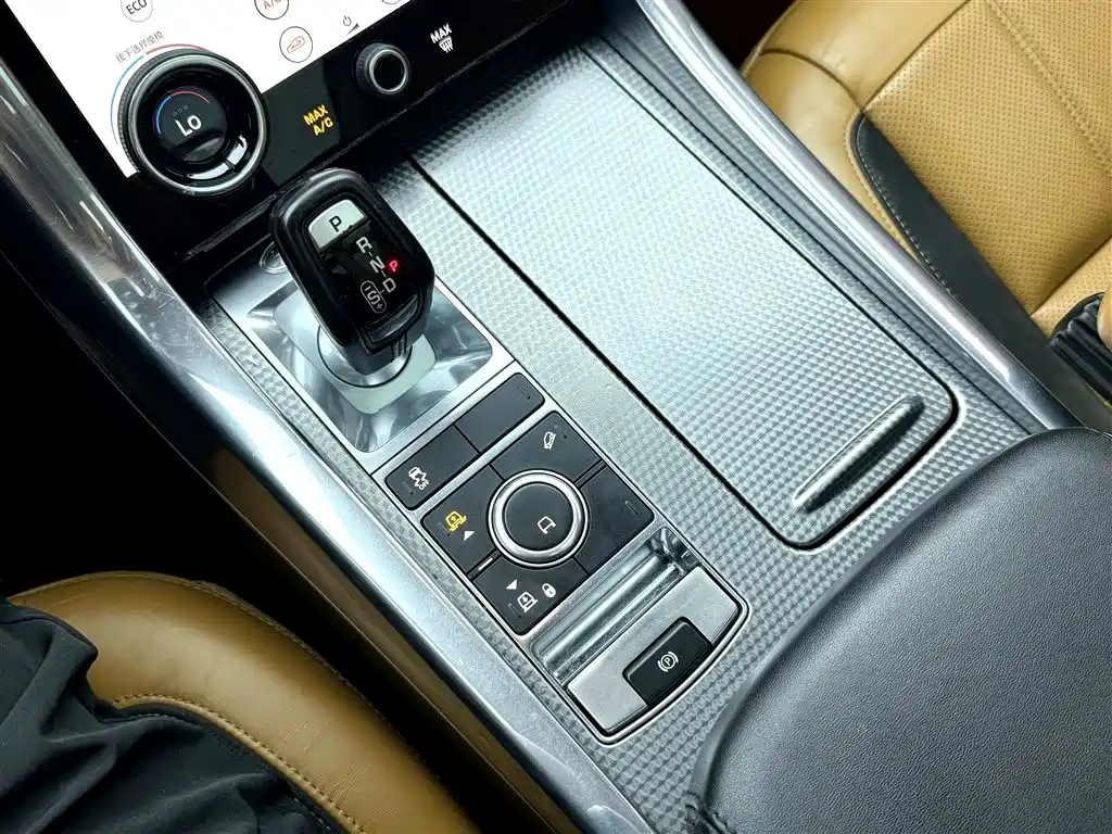 Land Rover Range Rover Sport 2018 — фото 12