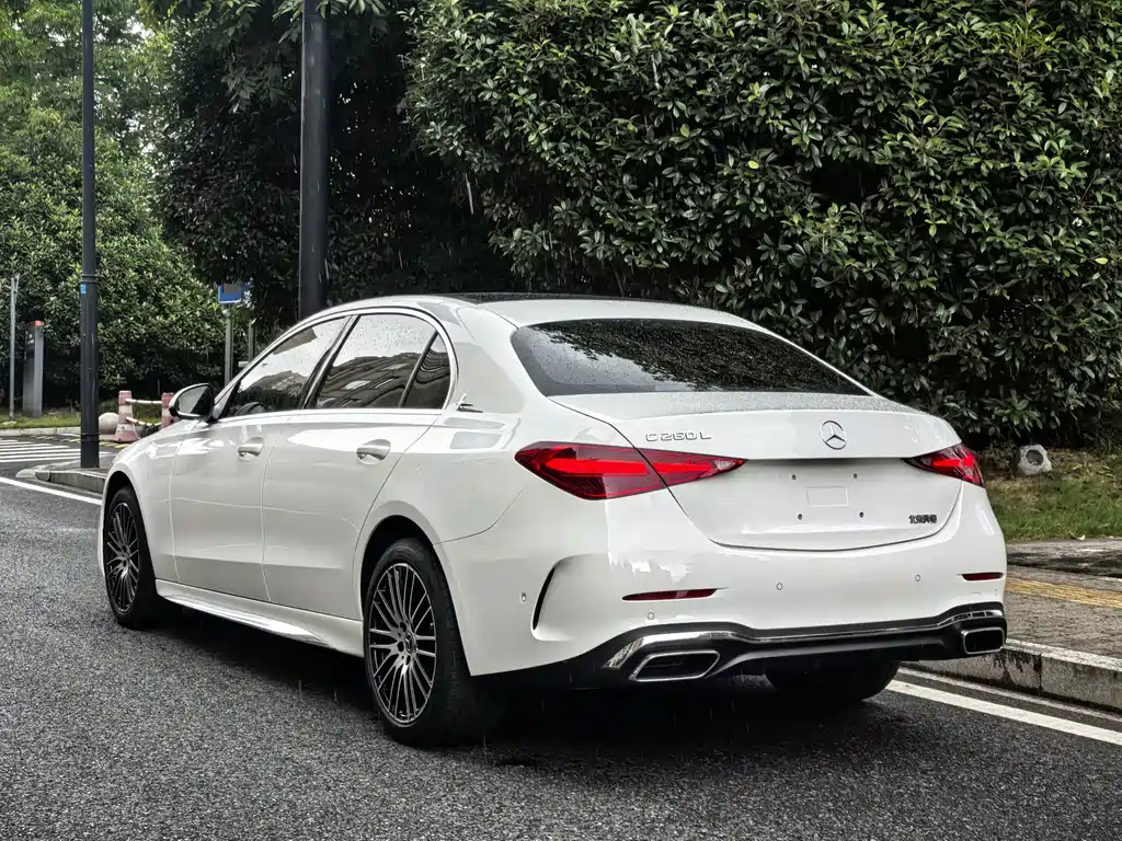 Mercedes-Benz C-Class 2025 — фото 4