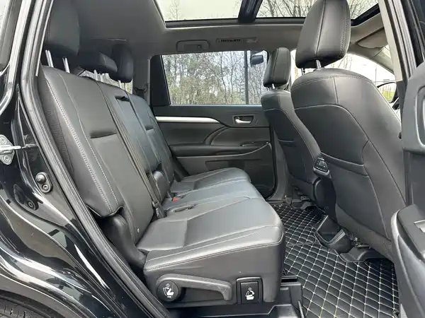 Toyota Highlander 2021
