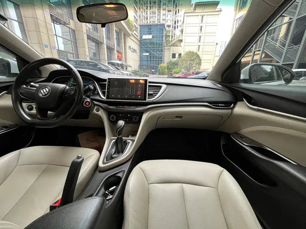 Buick Excelle 2017 — фото 11