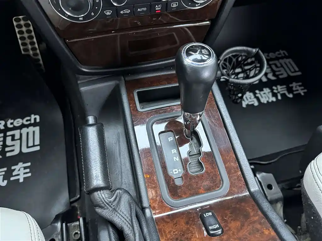 Mercedes-Benz G-Class 2010 — фото 21