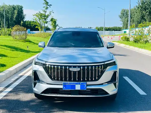 Geely Boyue L 2025