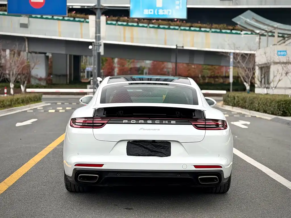 Porsche Panamera 2018 — фото 5