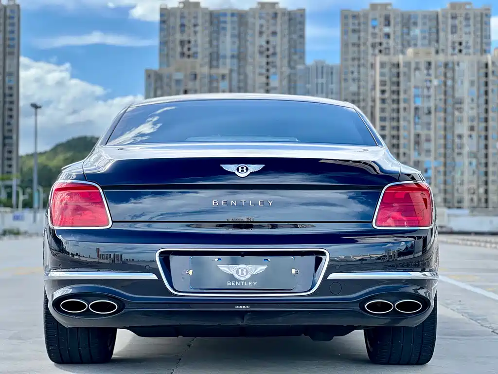 Bentley Flying Spur 2022 — фото 14