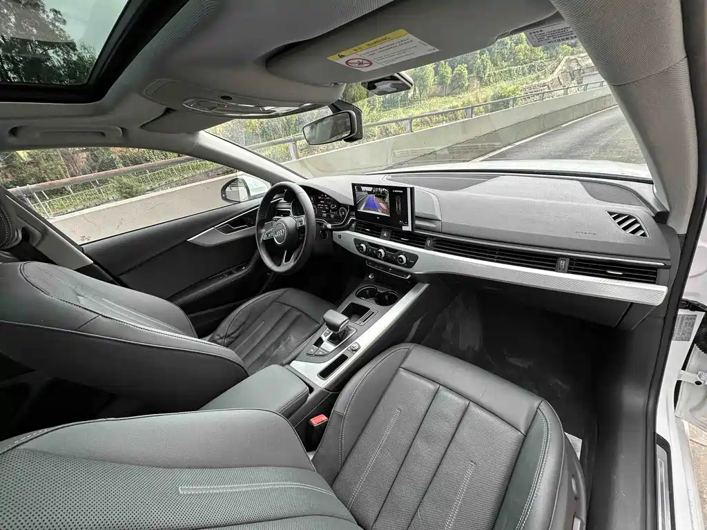 Audi A4L 2022 — фото 27