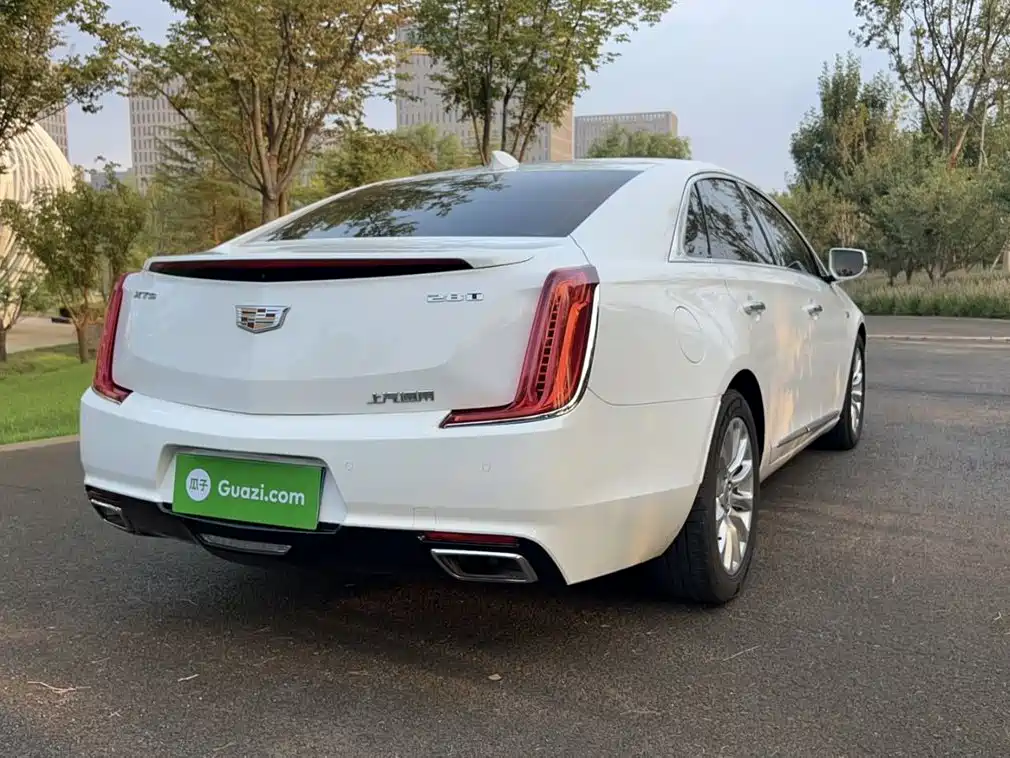 Cadillac XTS 2019 — фото 11