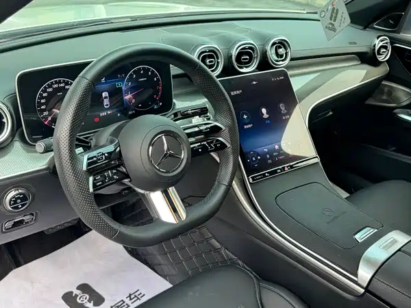 Mercedes-Benz C-Class 2024