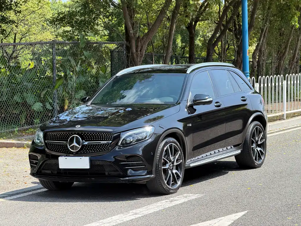 Mercedes-Benz GLC AMG 2019 — фото 1