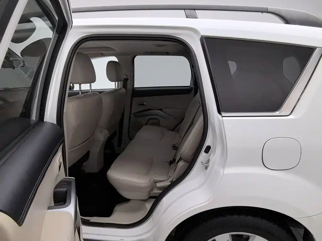 Mitsubishi Outlander 2012 — фото 15