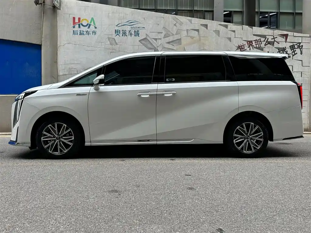 GAC Trumpchi M8 2026 — фото 3