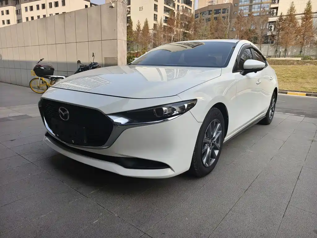 Mazda 3 Axela 2021
