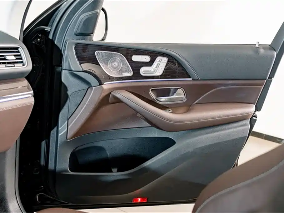 Mercedes-Benz GLS 2021 — фото 18