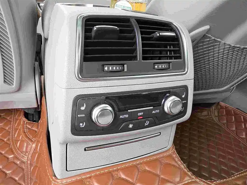 Audi A6L 2013 — фото 30