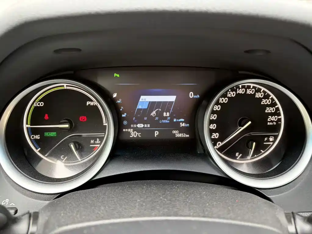 Toyota Camry 2018 — фото 13