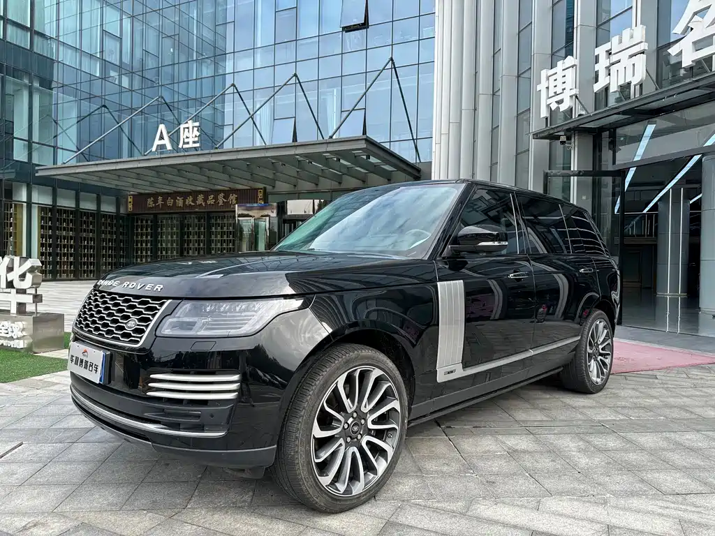 Land Rover Range Rover 2021 — фото 1