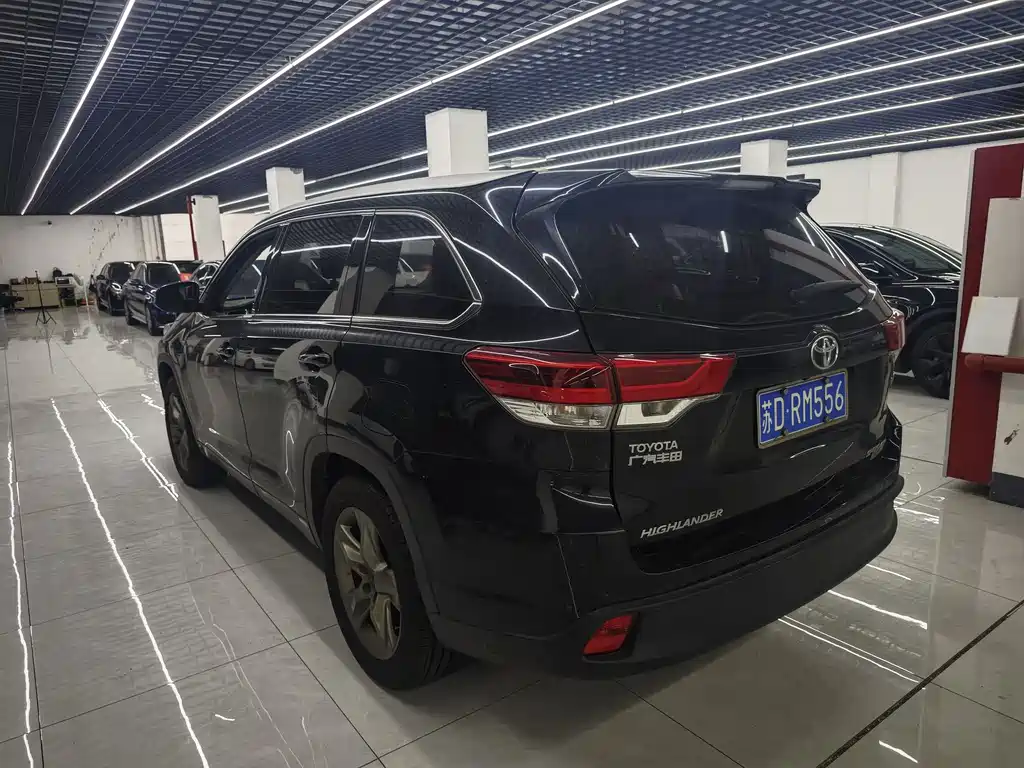 Toyota Highlander 2018 — фото 16