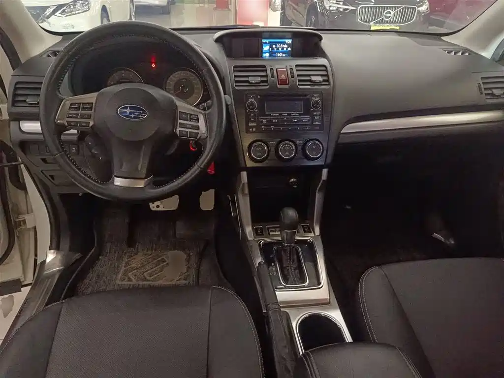 Subaru Forester 2015 — фото 10