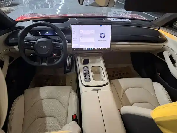 Xiaomi SU7 2025