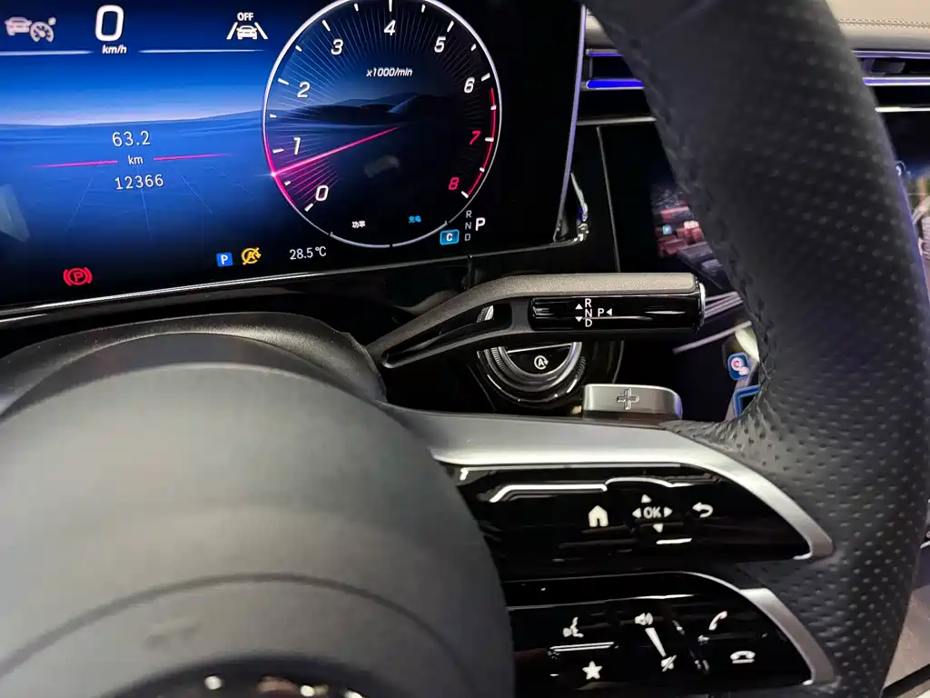 Mercedes-Benz E-Class 2024 — фото 14