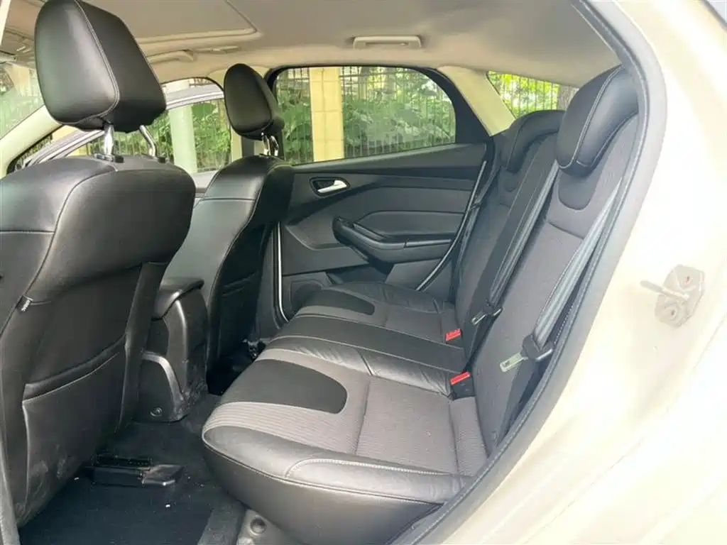Ford Focus 2012