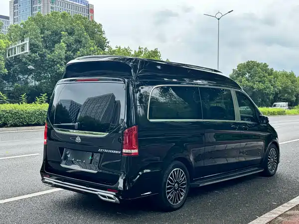 Mercedes-Benz V-Class 2022
