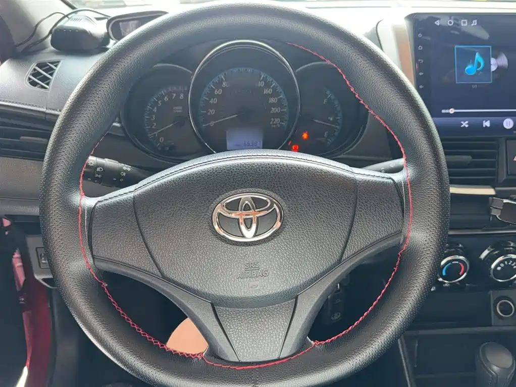 Toyota Yaris L 2019 — фото 5
