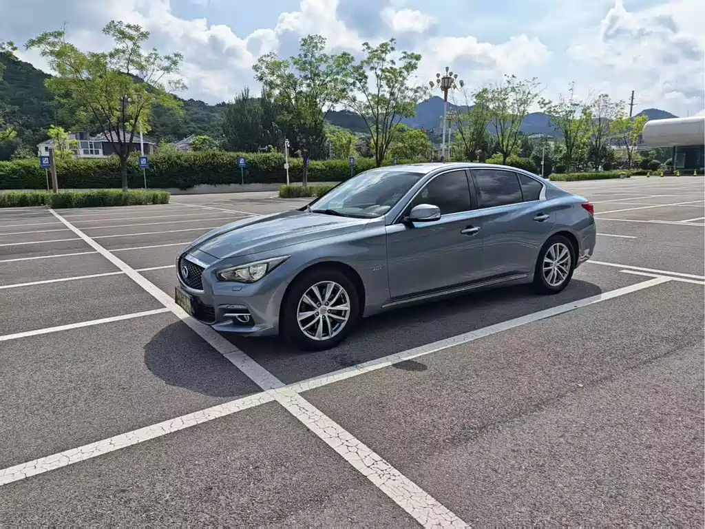 Infiniti Q50L 2016 — фото 1