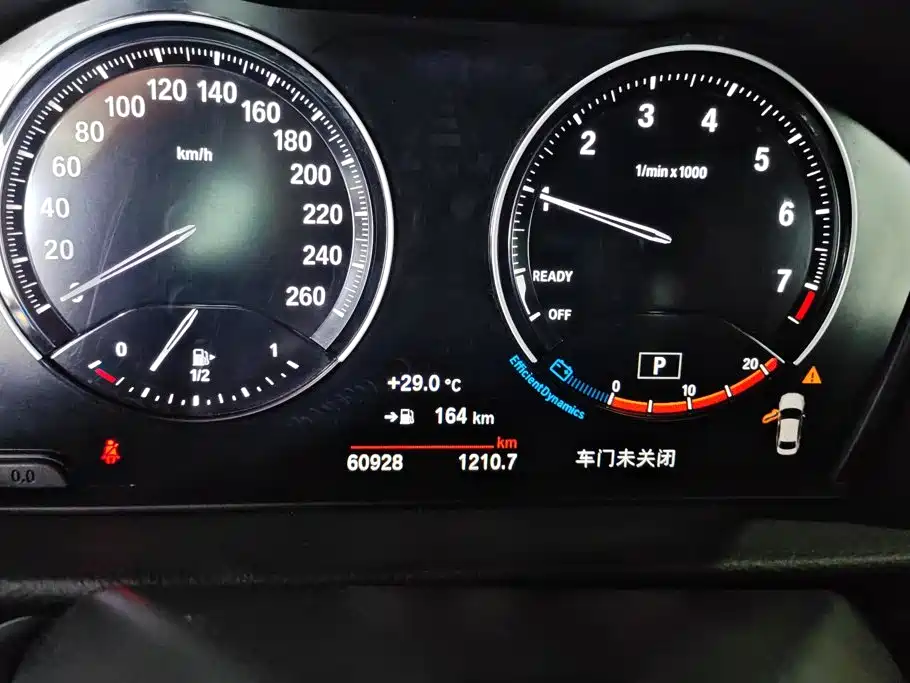 BMW 1 Series 2021 — фото 14