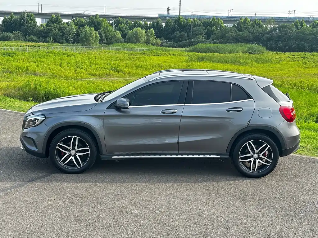 Mercedes-Benz GLA 2015