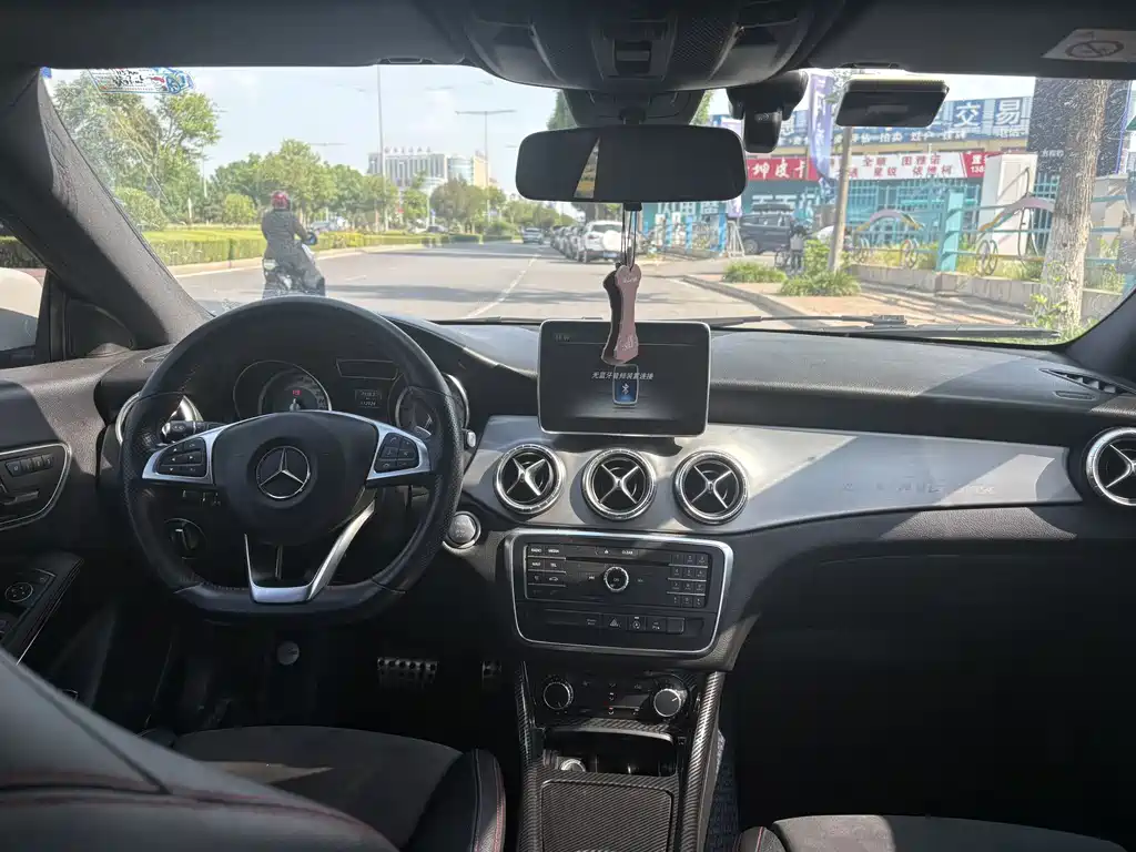 Mercedes-Benz CLA 2016